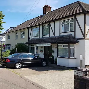 *** Guest house Aylesbray United Kingdom